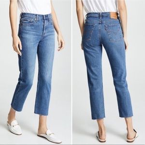 Levi’s Wedgie Straight cropped raw hem